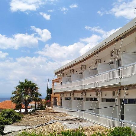Poulea Rooms Каламата Екстериор снимка