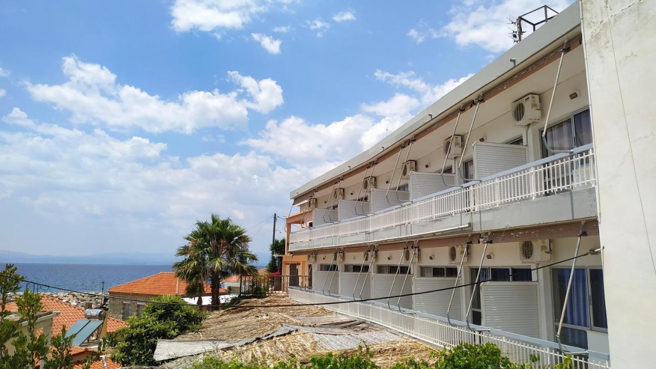 Poulea Rooms Каламата Екстериор снимка