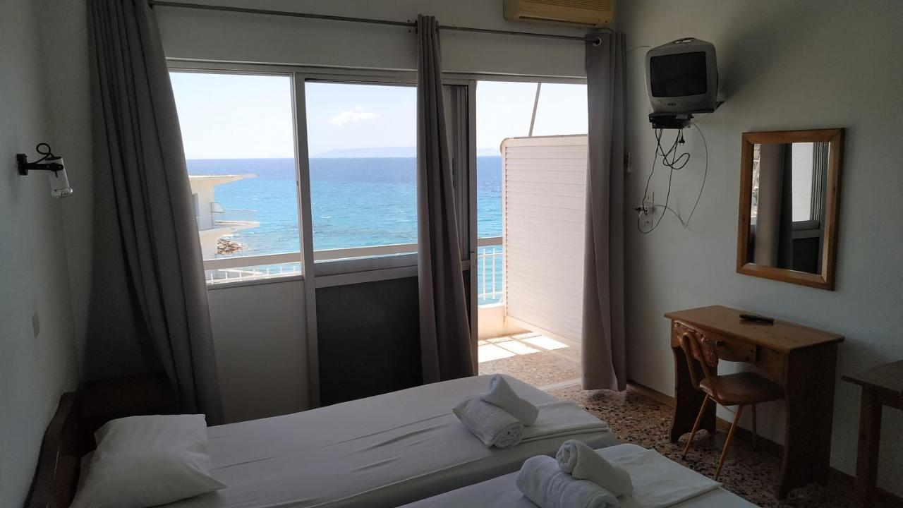 Poulea Rooms Каламата Екстериор снимка
